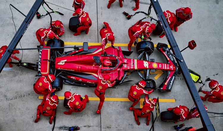 フェラーリメカニックチーム